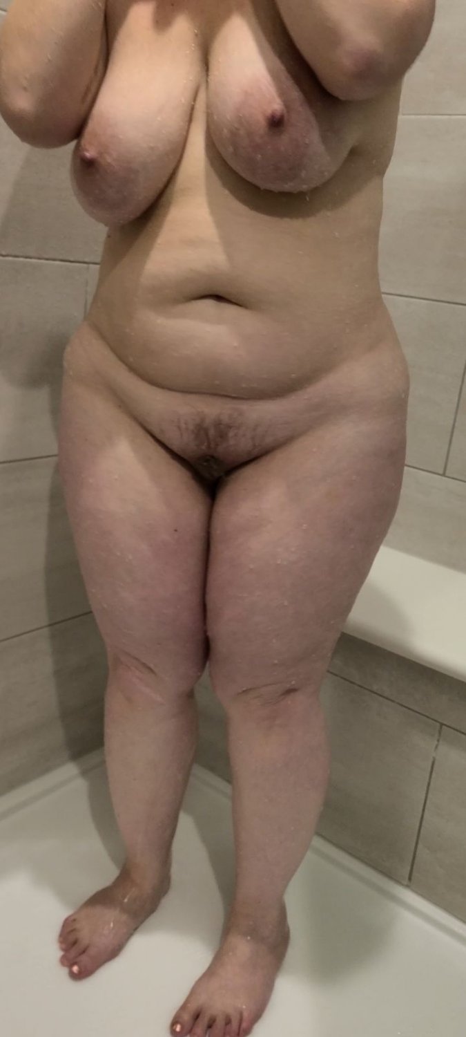 Husband shares BBW wife #xaxWtO2P
