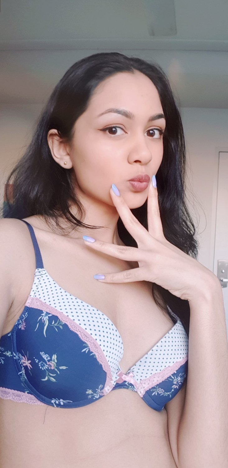 Sexy Indian slim Girl Masterbating #ltsAAIvT